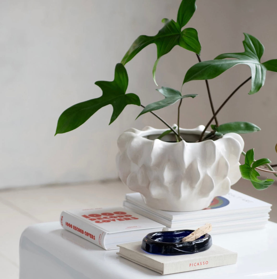 Stoneware Sculptural Planter, Matte White (Holds 7 Pot)