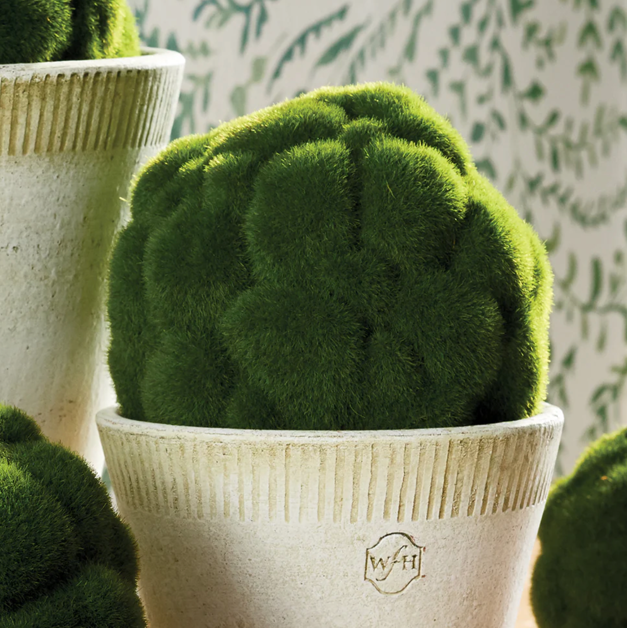 Mood Moss Orb 4', 5.5', 7'